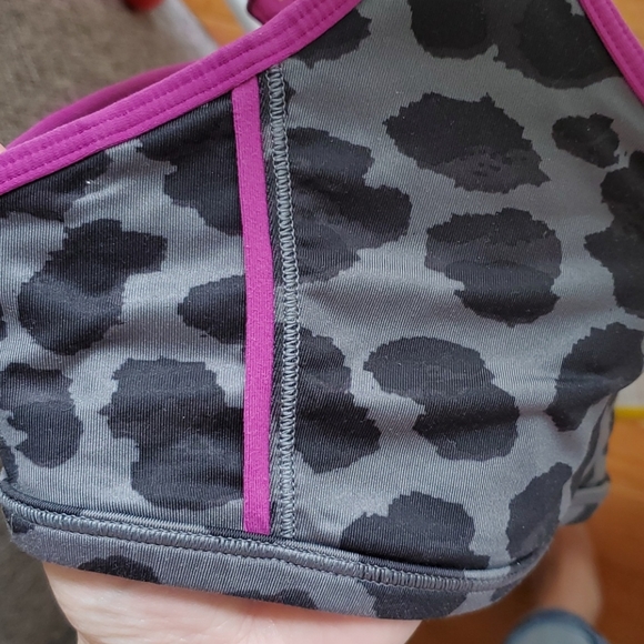 Lululemon sports bra - Picture 3 of 3